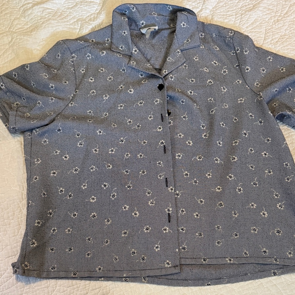 Vintage Floral Tropical Cottagecore Button-Up Shirt